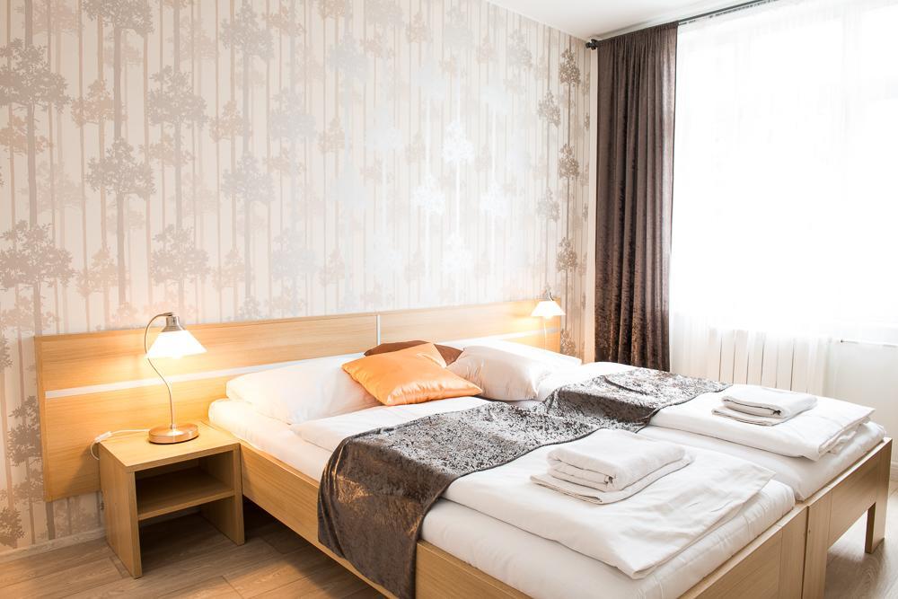 Hotel Imos Breclav Bagian luar foto
