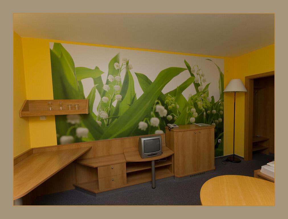Hotel Imos Breclav Bagian luar foto